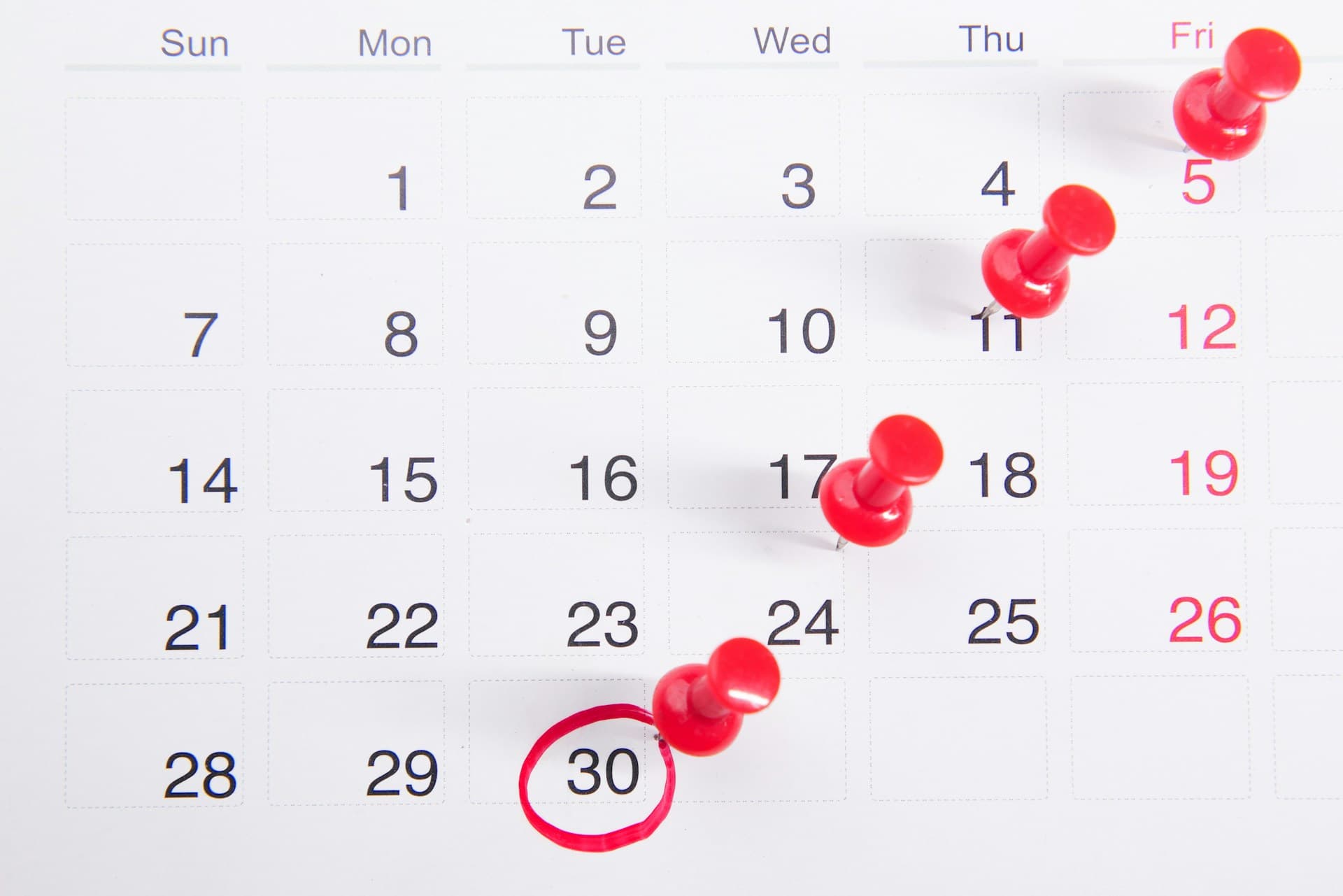 Calendrier du mois de mars avec dates importantes pour la préparation fiscale